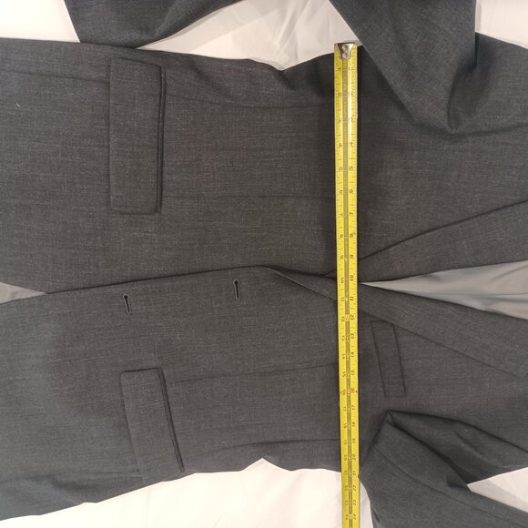 Dark Charcoal Suit. Very sharp. - Picture 8 of 8